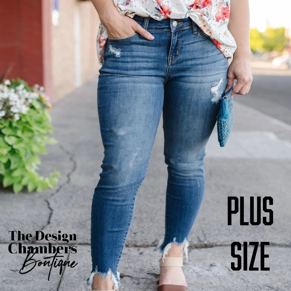 Judy Blue PLUS / CURVY Skinny Jeans, Distressed Medium Blue